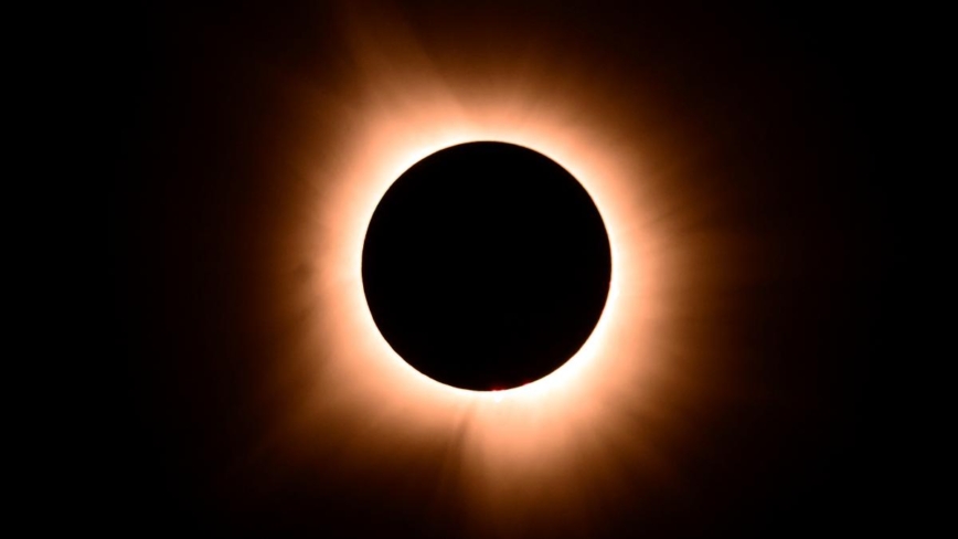 欧洲卫星准确遮挡太阳 首创人工日全食